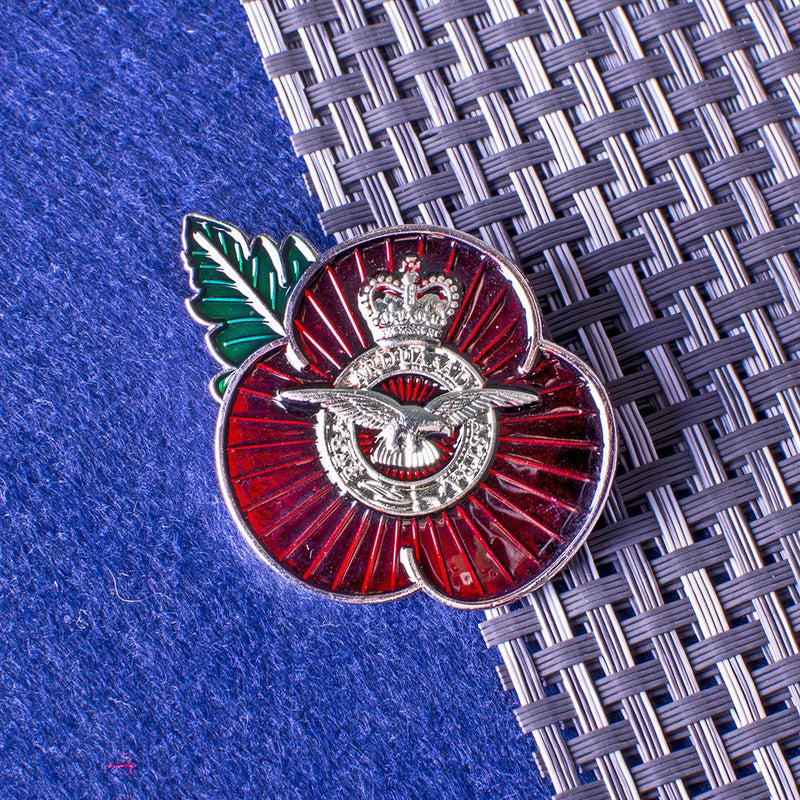 Poppy RAF Crest Pin Badge 