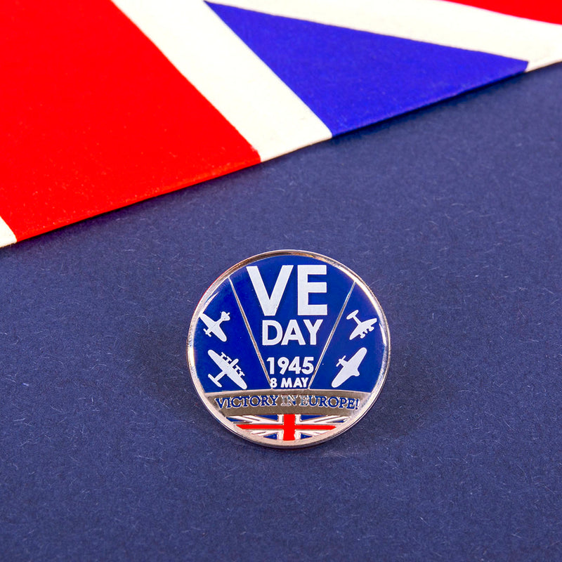 VE Day Badge - Blue