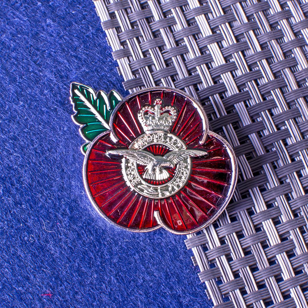 Poppy Pin Badge RAF Silver Crest RAFATRAD Poppy Pin Badge RAF Silver Crest RAFATRAD